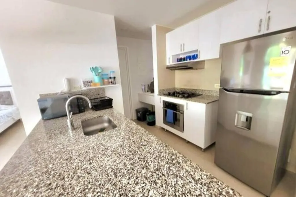 Beachfront Condo Apto De Playa - Morros III Cartagena Apartment